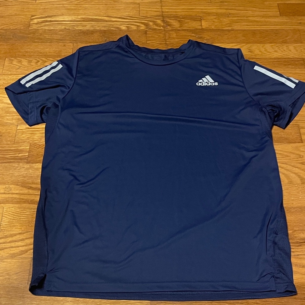 Adidas Men's Navy Blue Running tee with reflective shoulders